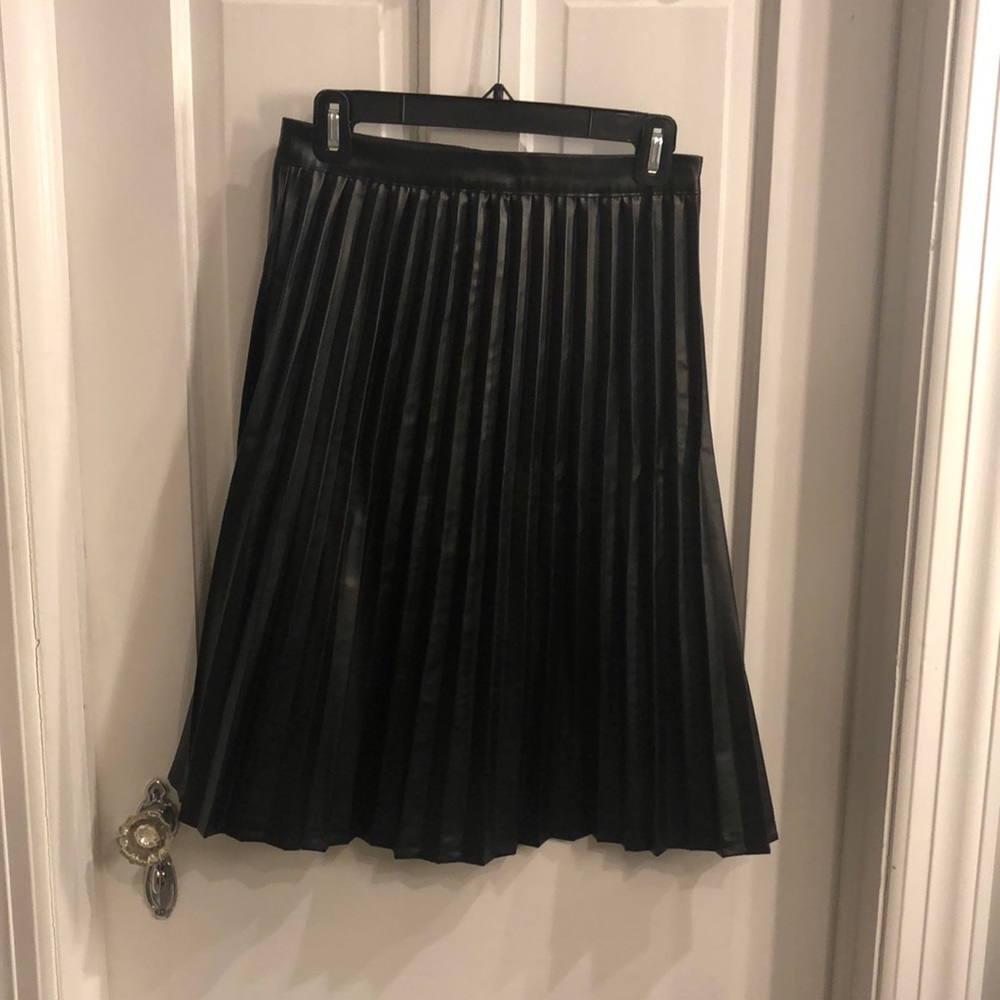 Pleated leather skirt